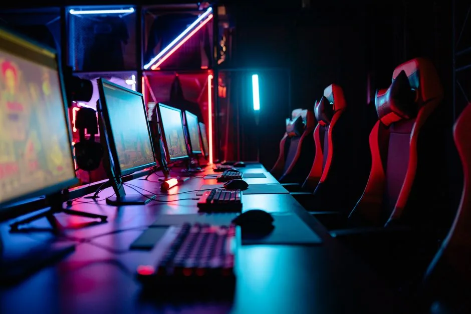 prebuilt vs custom gaming pc cost comparison
