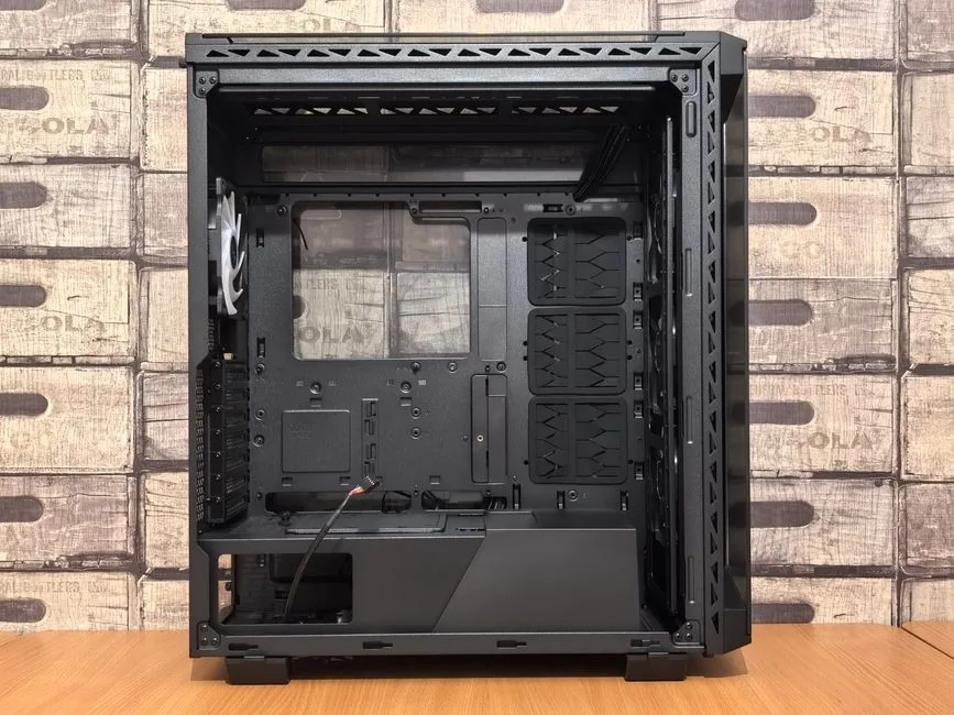 rx 9070 xt pre built gaming pc in a tower