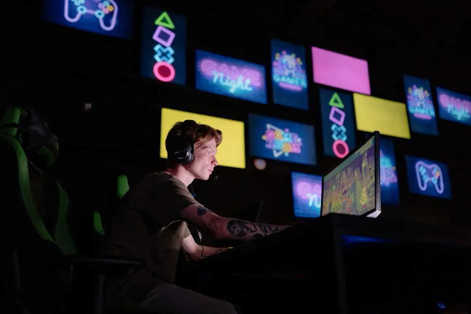 ips vs oled gaming monitor close up