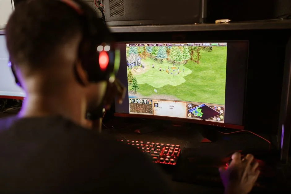 gaming pc for warzone 120 fps gameplay with a HUD frame counter on screen