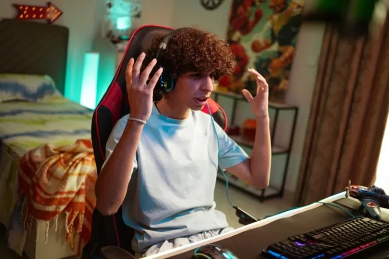 Best Budget Gaming Desk: 8 Affordable Desks Under $200 in 2026